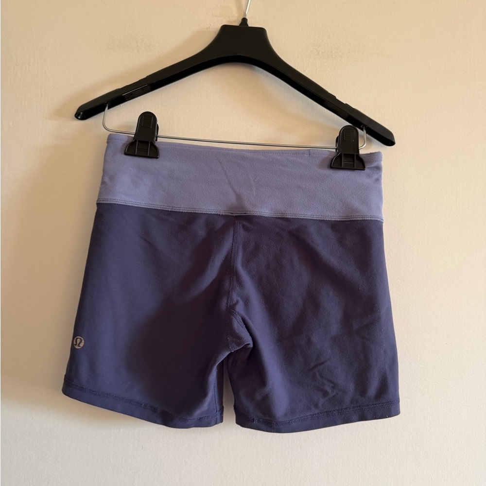 Lululemon Athletica Reversible Blue Groove Yoga Short Shorts size XS - Picture 5 of 7